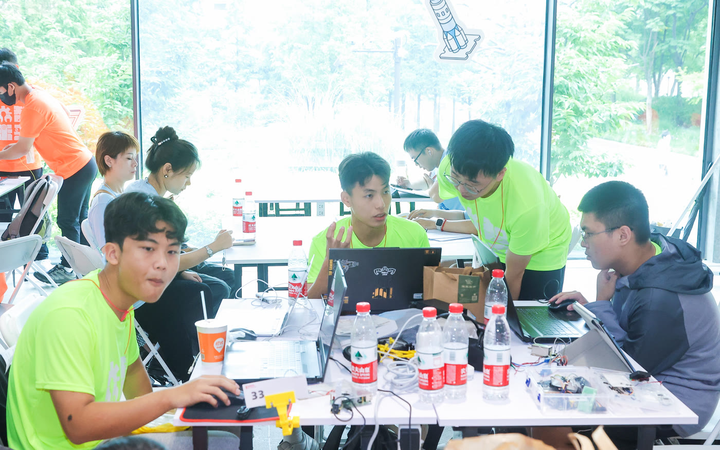 Cycle Guardian teammates building together at the maker competition